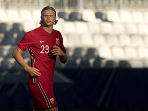 The Blues are taking the first steps to sign the forward - though a deal remains far off (Photo: AFP)