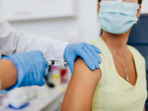 Over 2.58 billion doses of Covid-19 vaccines taken worldwide.