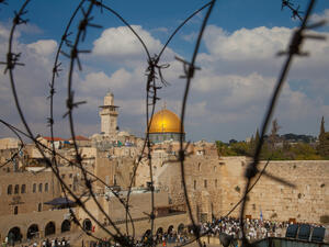 Dozens of Jewish settlers storm Al-Aqsa Mosque