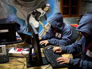 التجسس الإلكتروني