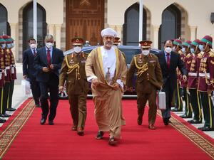 Sultan Haitham in a landmark visit to Saudi Arabia