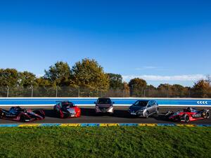 نيسان تطلق برنامج تطوير وظائف الدماغ لتعزيز أداء سائقي السباقات