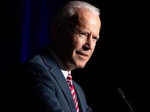 الإعلام الأميركي يزج بايدن في أول معمودية بالنار