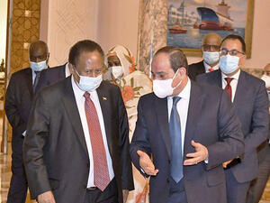 السودان يتحلل من ارتباطه بمصر تدريجيا