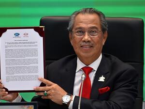 The prime minister wants to resign after he lost majority in Parliament.