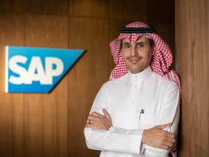 "البحر الأحمر للتطوير" تعزّز جهود التحوّل الرقمي بالشراكة مع "إس إيه بي"