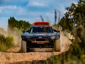 Audi RS Q E-tron: Test Laboratory Opens At The Dakar Rally For Possible Future Technologies