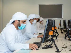 جامعة الإمارات تستقبل الطلبة المستجدين للعام الأكاديمي الجديد