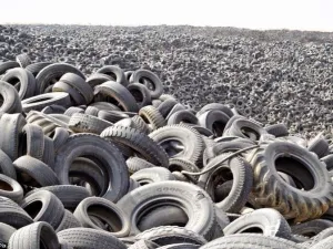 الكويت نحو تحويل أكبر مكب للإطارات في العالم إلى مدينة سكنية جديدة 
