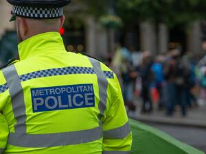 Shooting kills 6 southwestern UK