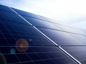 دبي تدشن المرحلة الأولى من مشروع الطاقة الشمسية بقدرة 300 ميغاواط