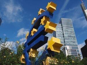 العوامل المحركة للنمو في منطقة اليورو تشهد تحوّلاً من التصنيع إلى الخدمات