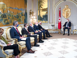 الرئيس التونسي.. السلطة تحتاج إلى المناورة أيضا