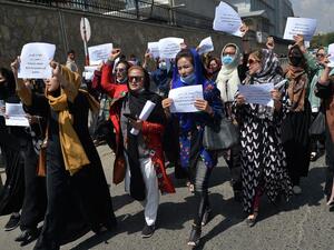 Women protesters in downtown Kabul 