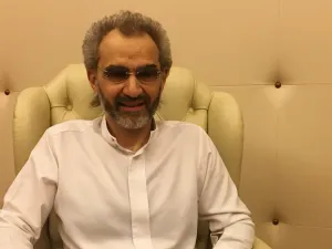 الوليد بن طلال يبيع جزء من حصته في فنادق Four Seasons لـ بيل غيتس