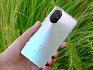 قم بتحسين الصور والفيديوهات على محطات التواصل الاجتماعي الخاصة بك مع هاتف HUAWEI nova 8 الأكثر جمالًا مزود بكاميرا رباعية مدعمة بالذكاء الاصطناعي بدقة 64 ميجابكسل