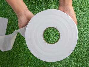 البراز الأخضر..ما هي الأسباب ومتى يجب رؤية الطبيب؟