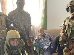 أعلنت القوات الخاصة في غينيا، أمس الأحد، القبض على الرئيس كوندي