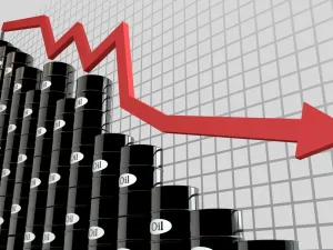 أسعار النفط تحو هبوط مستمر بعد تخفيضات السعودية