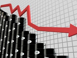 أسعار النفط تحو هبوط مستمر بعد تخفيضات السعودية