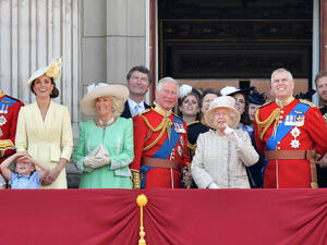 العائلة المالكة