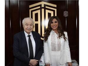 أبوغزاله يستقبل في مكتبه النجم والمفكر نجوى كرم