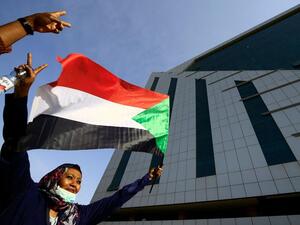 كانت السلطات الأمنية في السودان اعتقلت 11 إرهابيا أجنبيا في مداهمة أمنية،