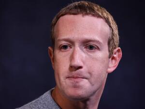 صفعة "فيسبوك"... توقظ من؟