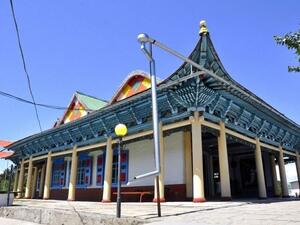 مسجد خشبي بلا مسامير مشيد منذ قرن بقرغيزيا