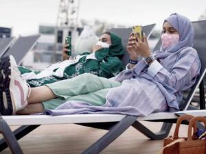 السعودية بدون كمامات وبدون قيود