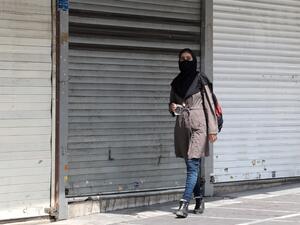 Iranian healthcare workers desperate to leave the country amid pandemic