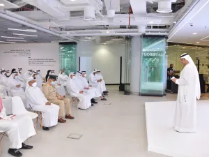 مكتب دبي للتنافسية يكرم 35 خريجاً في الدفعة الأولى من  البرنامج المهني "سفراء التنافسية"