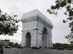 Abu Dhabi Festival Honours The Artist Christo  With A Prestigious Award