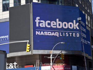 أسهم شركة فيسبوك تخسر 5.5% من قيمتها في أقل من ساعة 