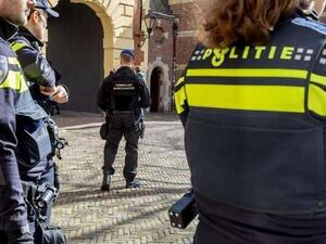 عناصر من الشرطة الهولندية