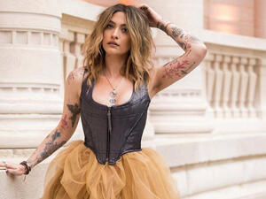 Paris Jackson and her friends go completely topless 