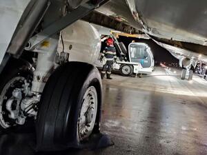  هبطت الطائرة على مدرج مطار كلوج نابوكا الدولي