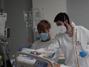 مصابو المتحور الجديد في منازلهم