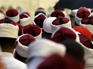 ماذا تبقى من هيبة المقدسات ورجال الدين؟