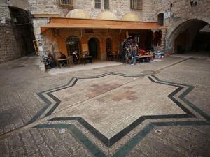 مقهى بدران في فلسطين.. ملتقى يخنقه الاستيطان