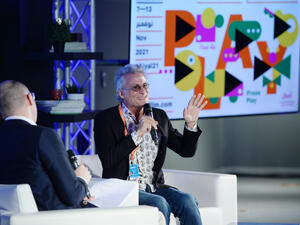 وجهت أليكسي باباس كلمتها للشباب وحدثتهم عن كيفية تحقيق أهدافهم