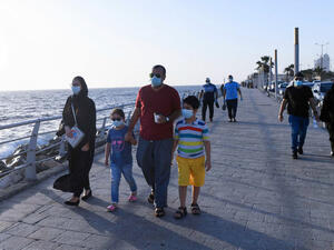Saudis on the Jeddah beach front 