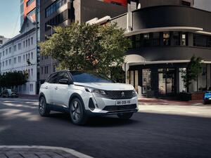 The Millionth PEUGEOT 3008 Rolls off the Production Lines at the Sochaux Factory