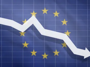 أسهم أوروبا تنخفض وسط غموض بشأن فاعلية اللقاحات في مواجهة أوميكرون