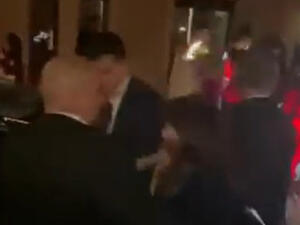 لحظة إجلاء السفيرة الاسرائيلية 