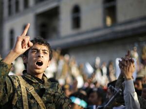 مقاتلون من جماعة أنصار الله 