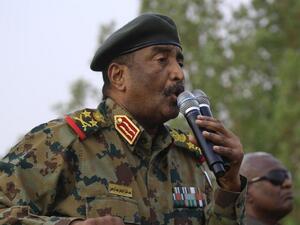 أساطير سودانية: الجيش يحمي البلاد