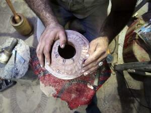 المهباش.. صناعة أردنية تراثية لطحن القهوة