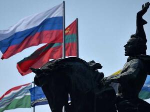 عرض الأمين العام لحلف شمال الأطلسي "الناتو"، ينس ستولتنبرغ، الجمعة، العمل مع موسكو لبناء ثقة جديدة بينهما،