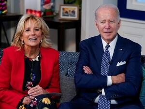 بايدن يتعرض "لإهانة" من متصل أمريكي